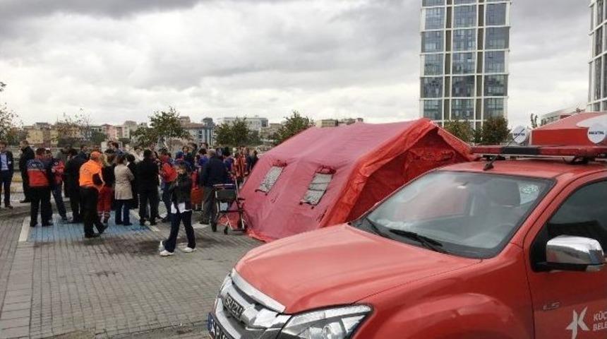 K&uuml;&ccedil;&uuml;k&ccedil;ekmece&rsquo;de Sivil Savunma Eğitimleri Devam Ediyor