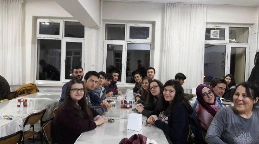 Fatih Fen Lisesi&rsquo;nde Kestane Tadında Kış Buluşmaları