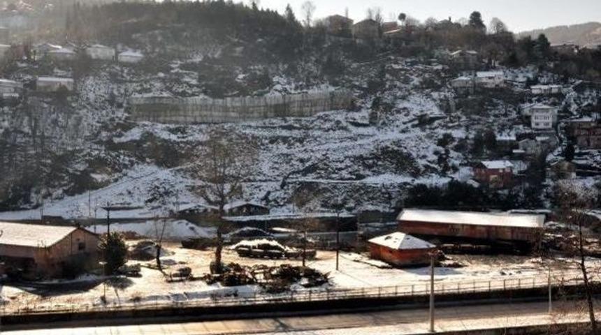 Zonguldak'ta Heyelan 15 Aileyi Evsiz Bıraktı