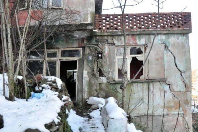 Zonguldak'ta Heyelan 15 Aileyi Evsiz Bıraktı