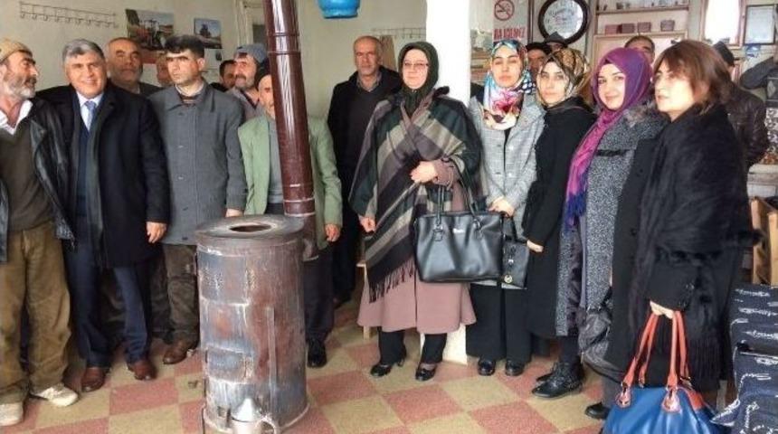 Ak Parti Teşkilatları Yeni Anayasa Ve Referandumu Anlattı