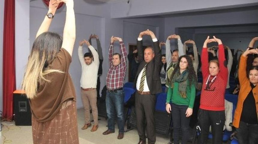 Doğru Duruşun Form&uuml;l&uuml;: G&ouml;ğ&uuml;s, Baş Ve Omuzlar Dik