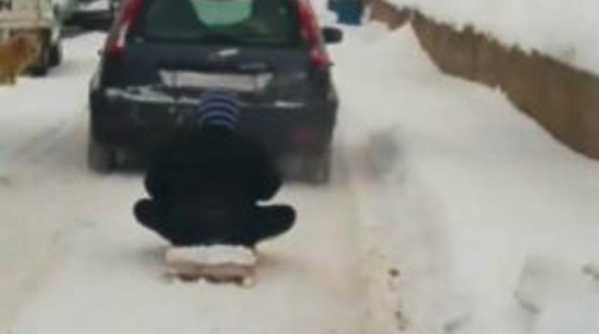 Otomobilin Arkasında Kızak Keyfi