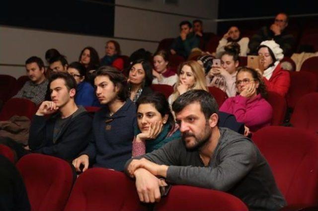 Derviş Zaim: Seyircinin Izleyebileceği Filmler Çekmeliyiz