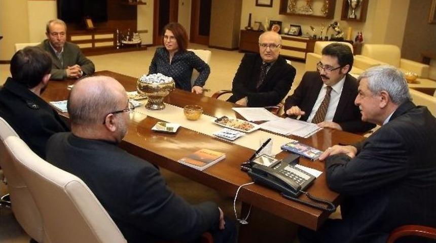 Başkan Karaosmanoğlu, Şairler Ve Yazarlar Derneğini Ağırladı