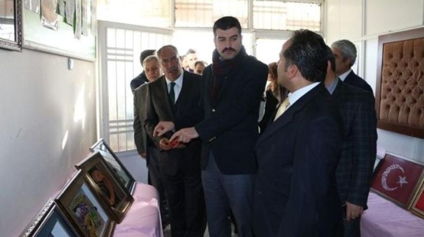 Kaymakam Yosunkaya Halk Eğitim Merkezinde Sergi A&ccedil;ılışını Ger&ccedil;ekleştirdi