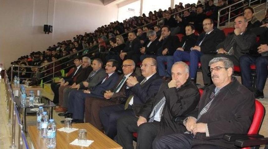 &Ouml;ğrencilere &rsquo;başarıya G&uuml;l&uuml;mse&rsquo; Semineri Verildi