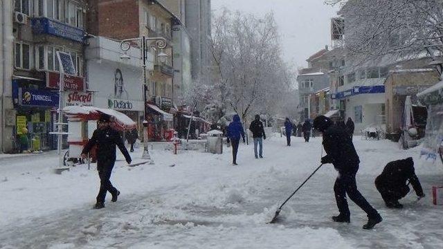 Kütahya Beyaza Büründü