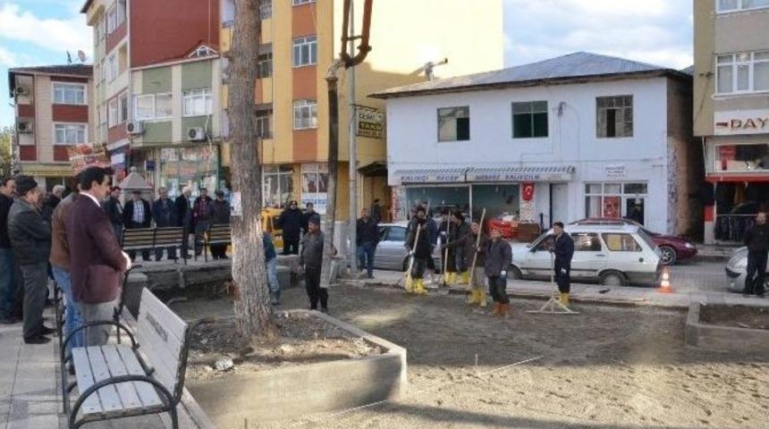 Durağan’da Meydan Parkı Yenileniyor