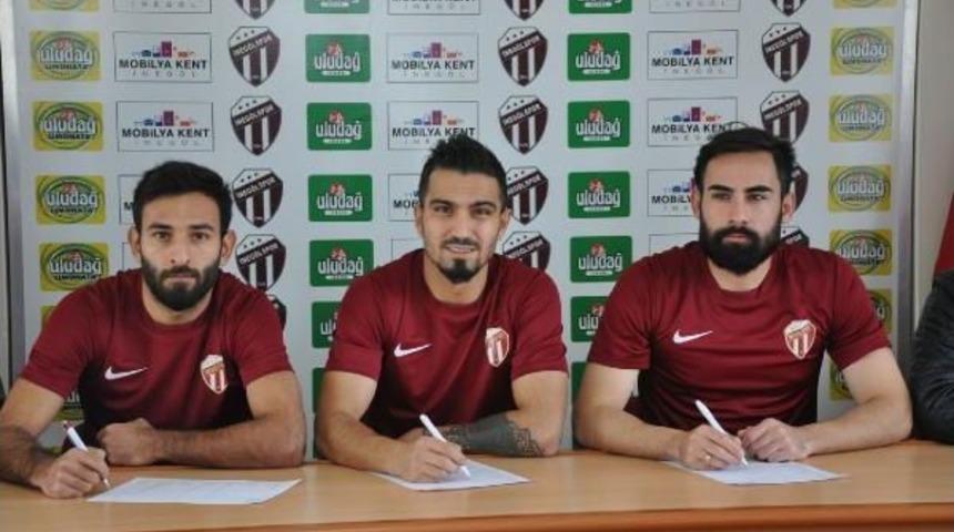 İneg&ouml;lspor'da 3 Imza