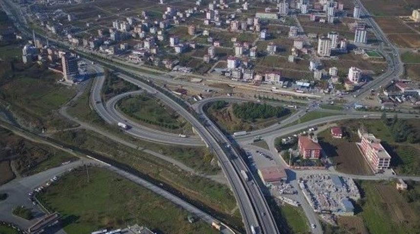 Tekkek&ouml;y&rsquo;deki Viyad&uuml;k Ve Kavşak &Ccedil;alışmasının Y&uuml;zde 49&rsquo;u Tamam