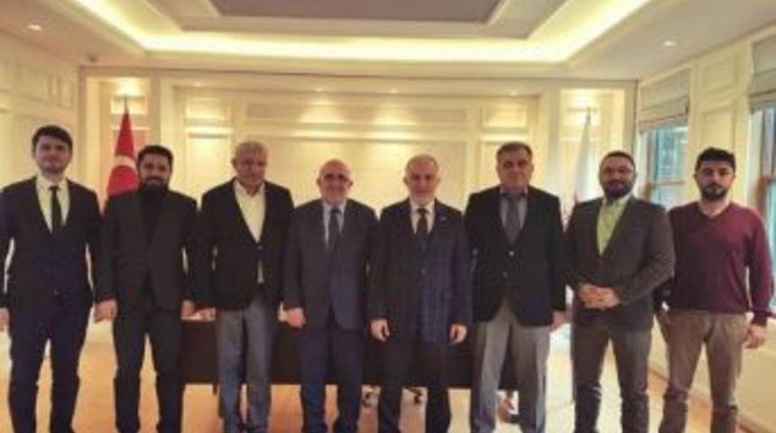 İslam &Uuml;lkelerinin Kızılayları Birleşiyor