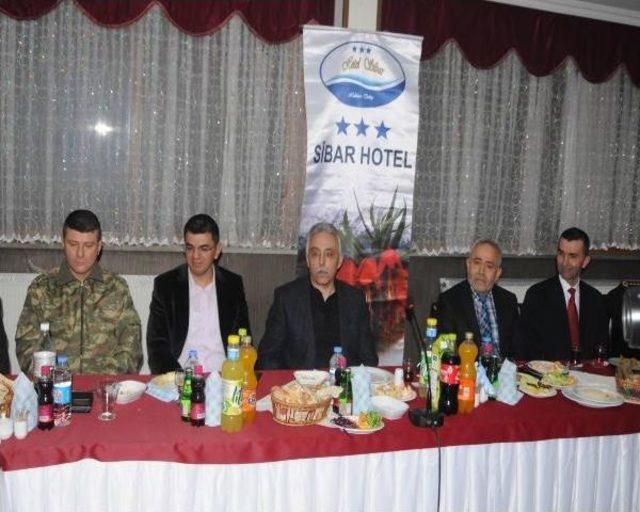 Hakkari'de Esnaftan 'asker Çarşı Iznine Çıksın' Ricası