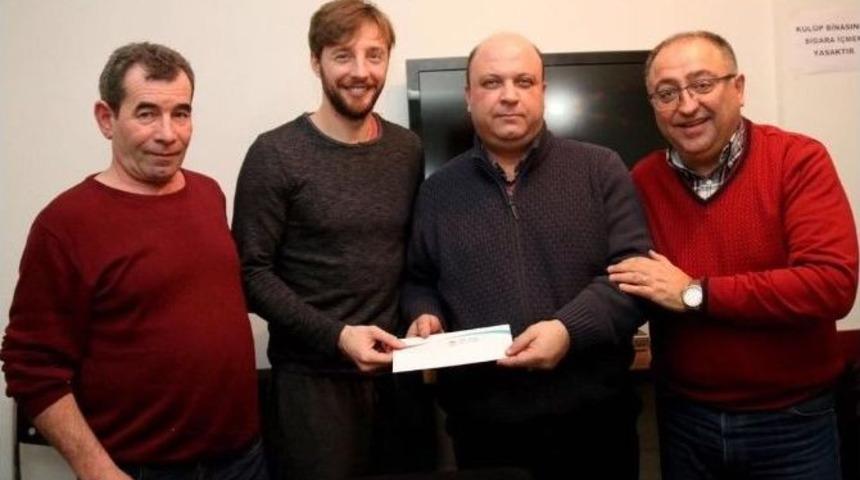 Primlerini Şehit Ve Gazi Ailelerine Bağışladılar