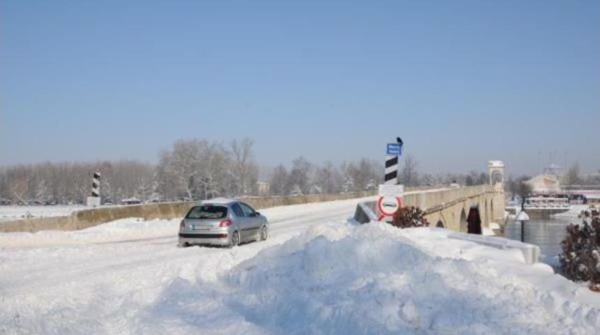 Trakya'da Kar, Yerini Buzlanmaya Bıraktı