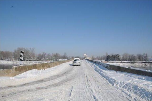 Trakya'da Kar, Yerini Buzlanmaya Bıraktı