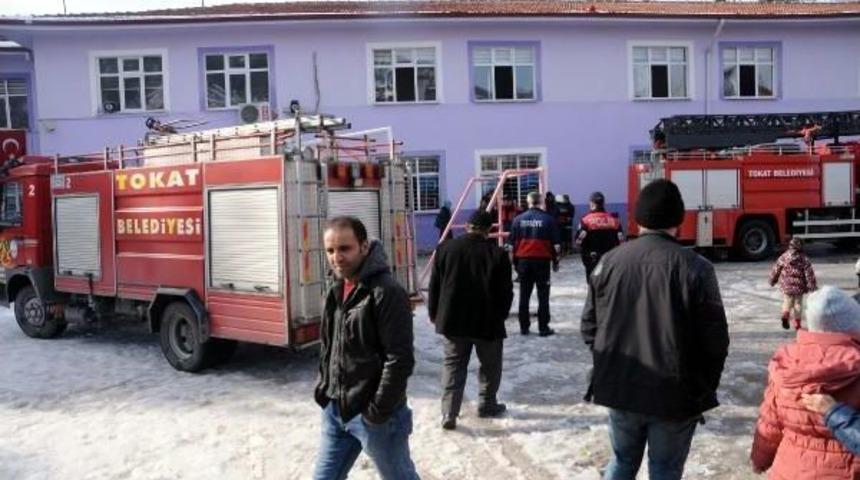 Tokat'ta Ilkokulda Yangın Paniği
