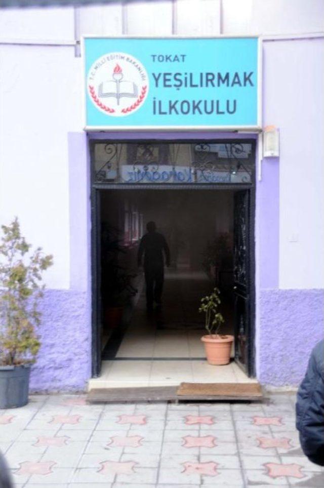 Tokat ta Ilkokulda Yangın Paniği 1