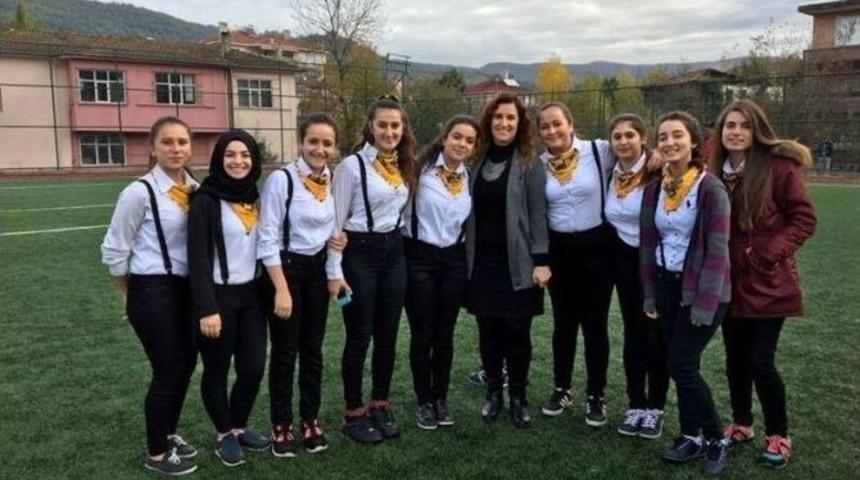 Cide&rsquo;de Halk Oyunları Kursu B&uuml;y&uuml;k İlgi G&ouml;r&uuml;yor