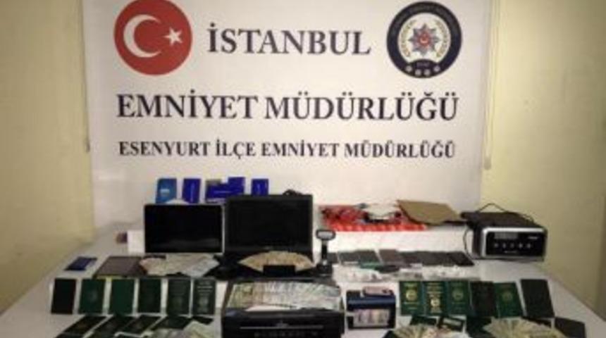 Nijeryalı Sahte Pasaport Şebekesine Rezidansta Operasyon: 5 G&ouml;zaltı