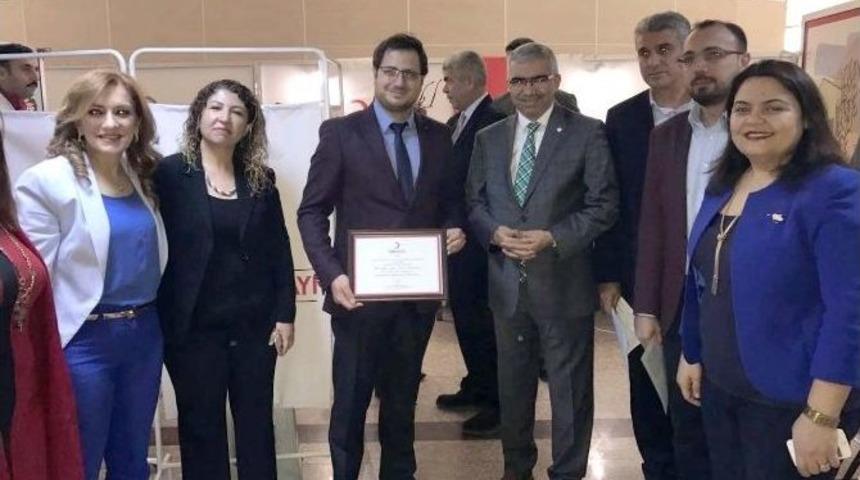 Sağlık &Ccedil;alışanları Kan Bağışladı