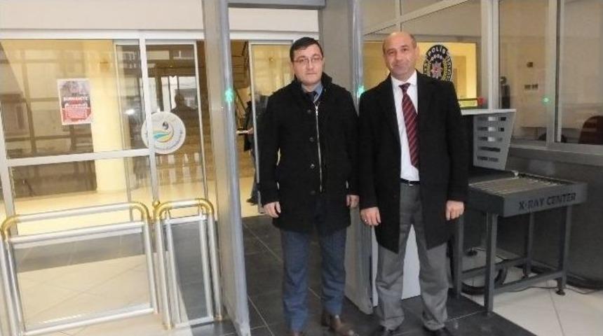 H&uuml;k&uuml;met Konağında G&uuml;venlik &Ouml;nlemleri Artırıldı