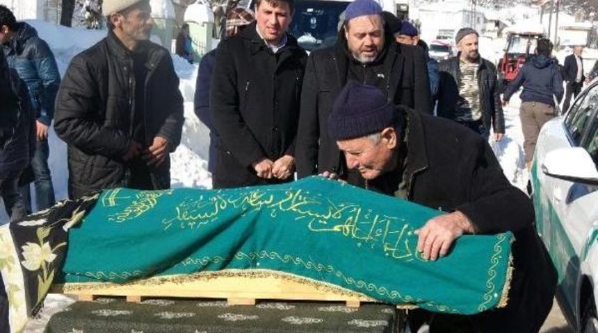 T&uuml;p Patlayan Evde &Ouml;len 8 Yaşındaki Reyhan Toprağa Verildi