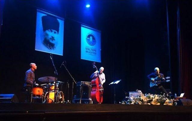 Timu&ccedil;in Şahin&rsquo;den Unutulmaz Gitar Resitali 1