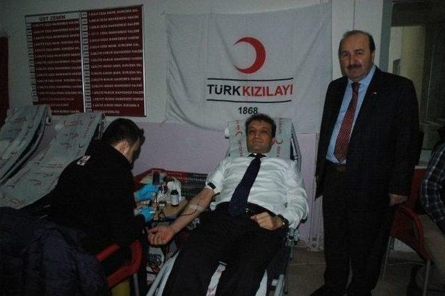 Cumhuriyet Başsavcısı Mustafa Ercan Kan Verdi