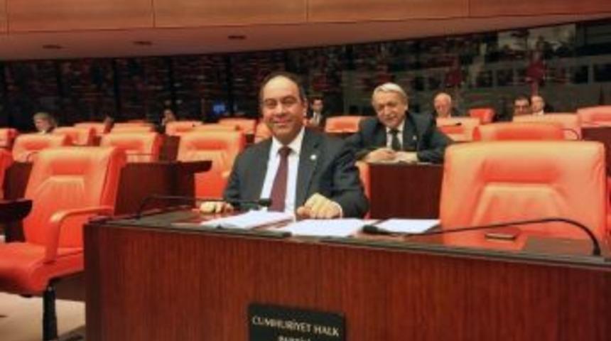 T&uuml;mer: &ldquo;banliy&ouml; Treni Ulaşım Sorununu Azaltır&rdquo;