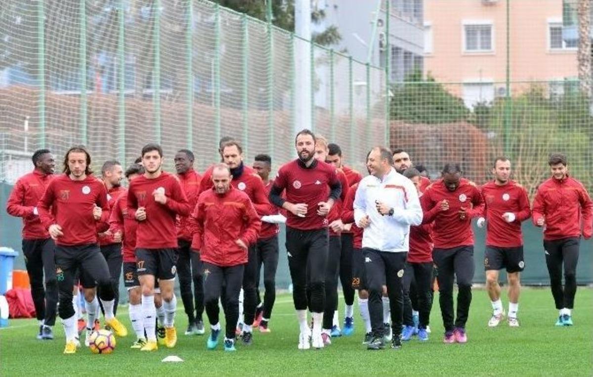 Hasan &Ccedil;avuşoğlu: "bulunduğumuz Yerden &Uuml;st Sıralara Tırmanmayı Hedefliyoruz"