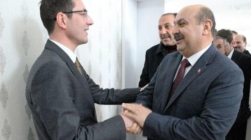 İscehisar Kaymakamı Ali Altınkaynak&rsquo;a Veda Yemeği