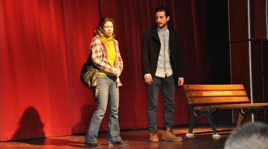Madde Bağımlılığına Karşı &rsquo;tiyatrolu&rsquo; Mesaj