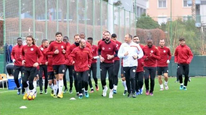 Aytemiz Alanyaspor Başkanı &Ccedil;avuşoğlu: Sağ Bek Alacağız