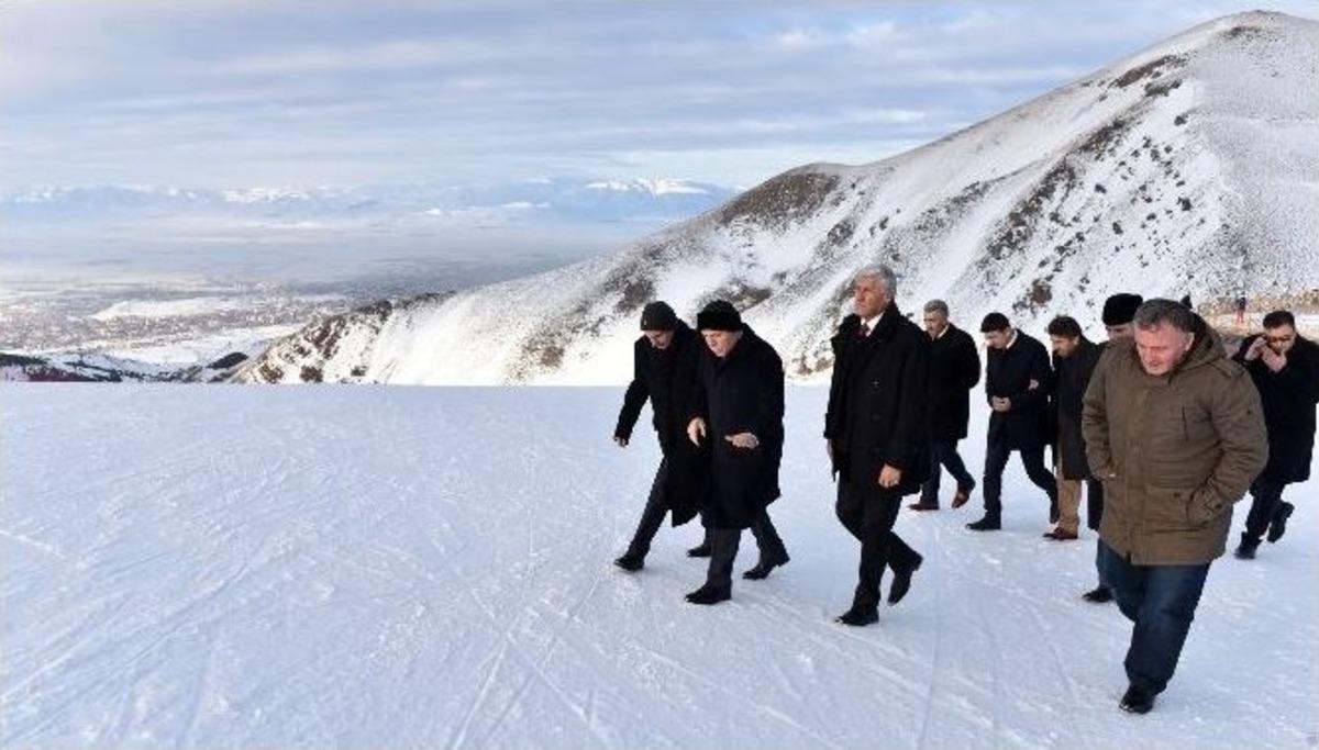 B&uuml;y&uuml;kşehir&rsquo;in Meclis &Uuml;yeleri Ejder3200&rsquo;&uuml; Gezdi