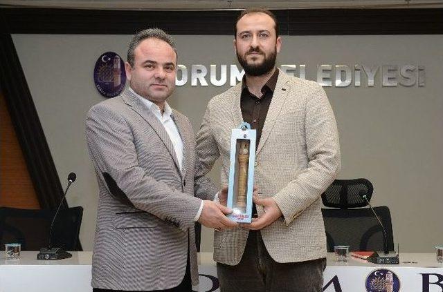 İstanbul Medeniyet &Uuml;niversitesi &Ouml;ğretim &Uuml;yesi Yrd. Do&ccedil;. Dr. İbrahim Halil &Uuml;&ccedil;er; 1