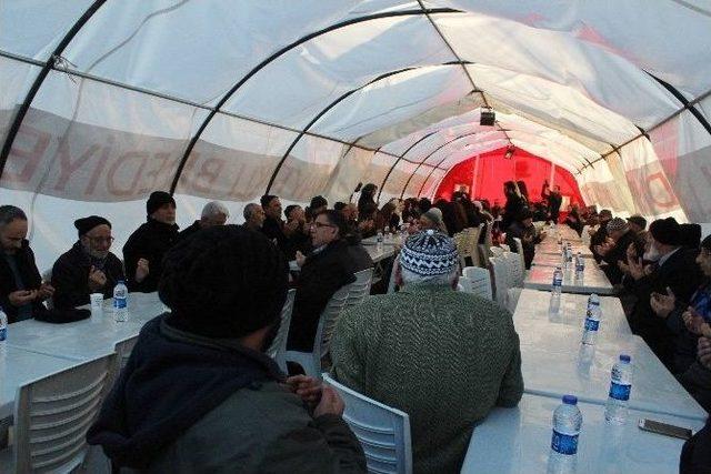 Şehidin Ailesi Taziyeleri Kabul Ediyor 1