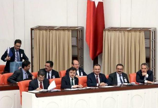Tbmm de Anayasa Değişikliği G&ouml;r&uuml;şmeleri Gergin Başladı (2) 1