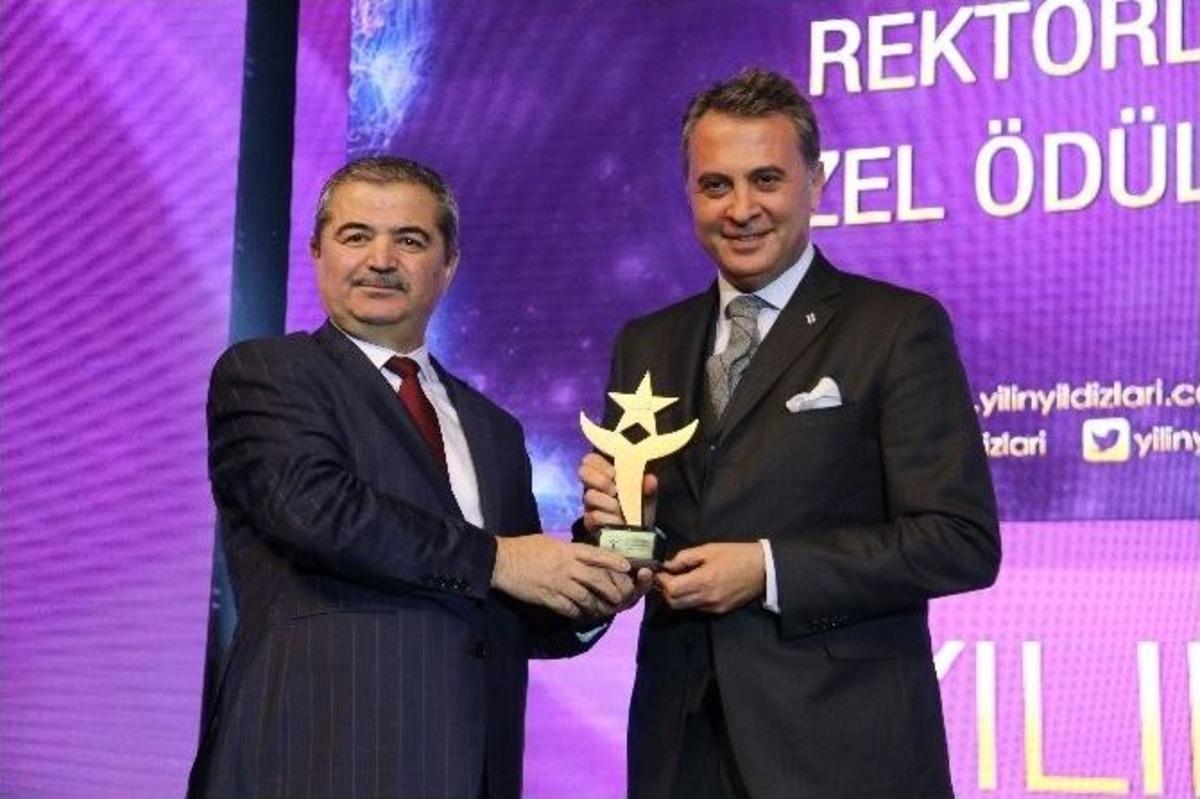 2016&rsquo;nın &ldquo;en Beğenilenleri&rdquo; &Ouml;d&uuml;llerini Aldı