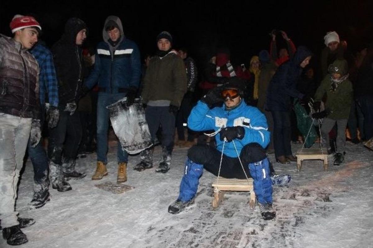 Belediyeden Gen&ccedil;lere Kar Keyfi