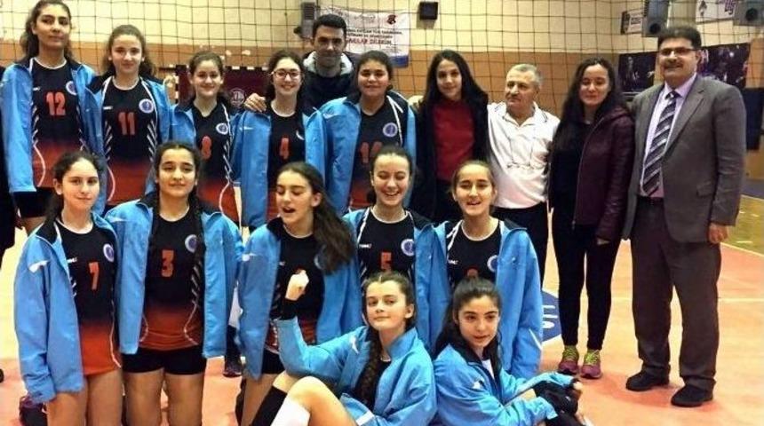 Gazipaşa Ortaokulu&rsquo;nun Kızları Filede İl Şampiyonu Oldu