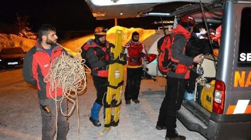 Uludağ'da D&uuml;n Kaybolan B&uuml;şra'ya Ekipler Bu Sabah Ulaştı