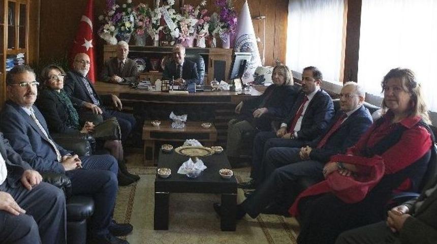 Rekt&ouml;r &Ccedil;omaklı, Devlet Konservatuvar Ve Meslek Y&uuml;ksekokullarını Ziyaret Etti