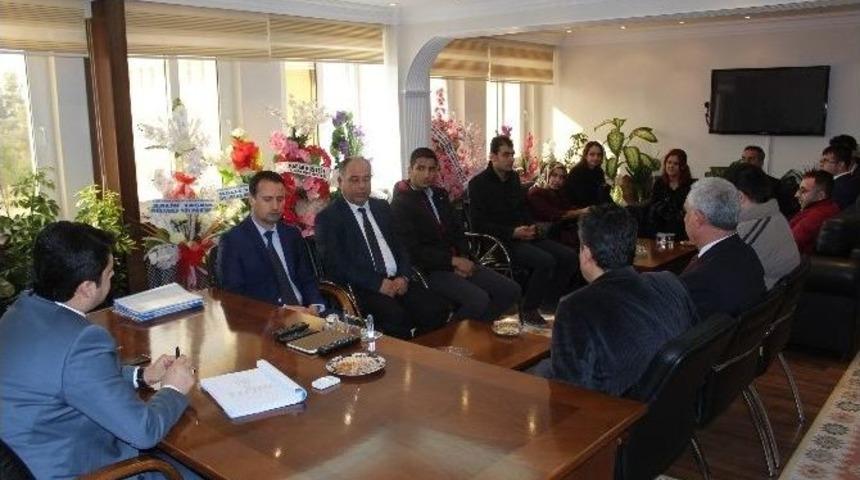 Samsat Kaymakamı Yıldırım: "geleceğimiz &Ouml;ğretmenlerin Elinde Şekillenecek"