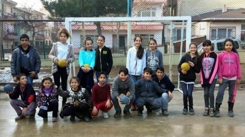 &Ccedil;ocukların Hentbol Sevinci