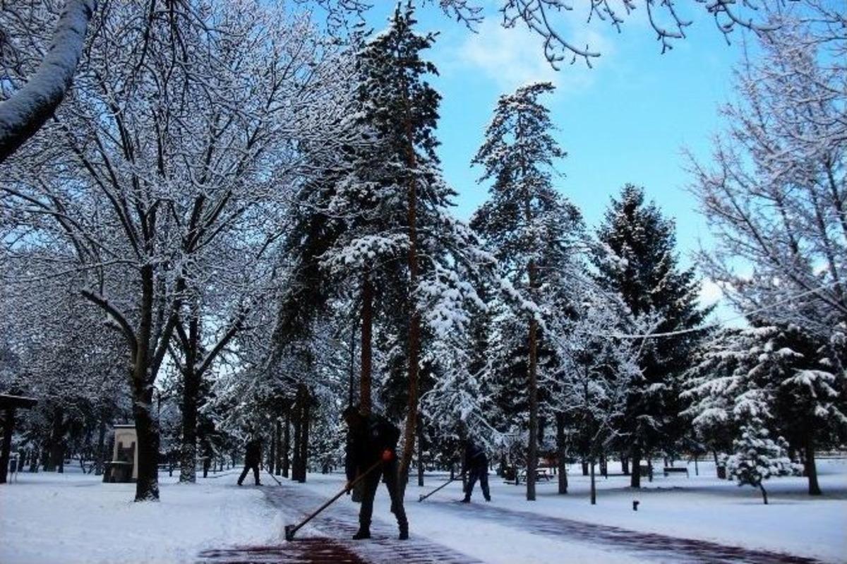 Kar Yağdı, Şehir Merkezi Beyaza B&uuml;r&uuml;nd&uuml;