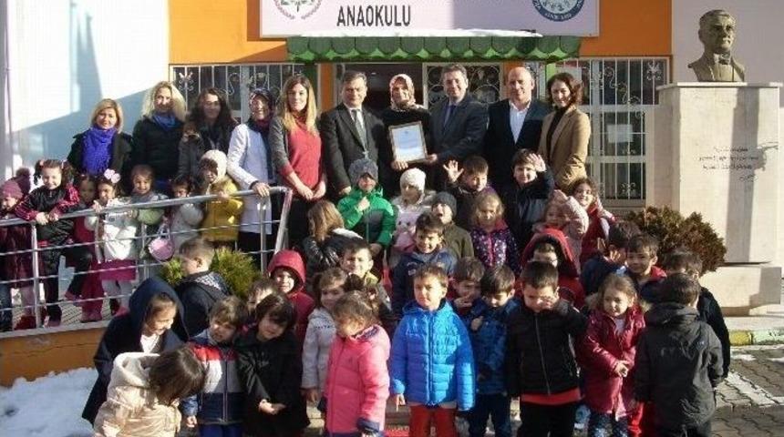 Miniklerden Mehmet&ccedil;ik Vakfı&rsquo;na Anlamlı Destek