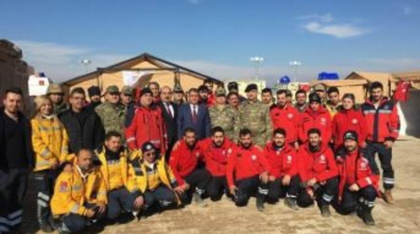 T&uuml;mamiral Prof.dr. Hayati Bilgi&ccedil;, &Ccedil;obanbey Sıhhi Tahliye Noktasını Ziyaret Etti