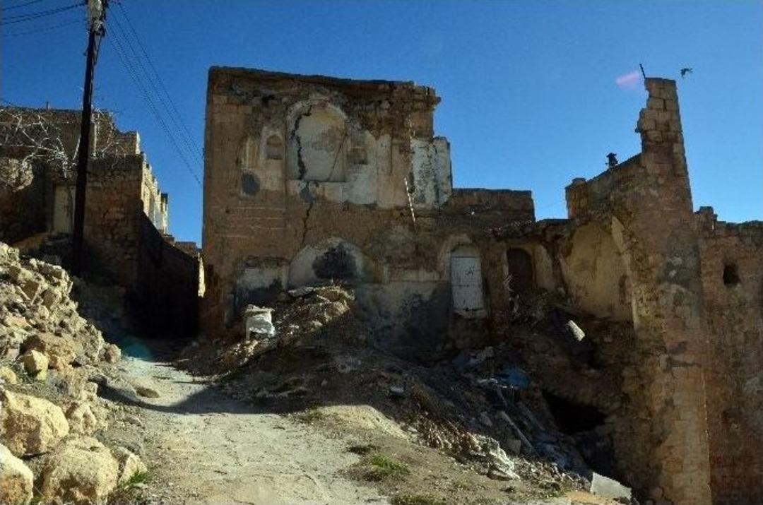 Mardin&rsquo;de &lsquo;tarih&rsquo; Yıkılıyor