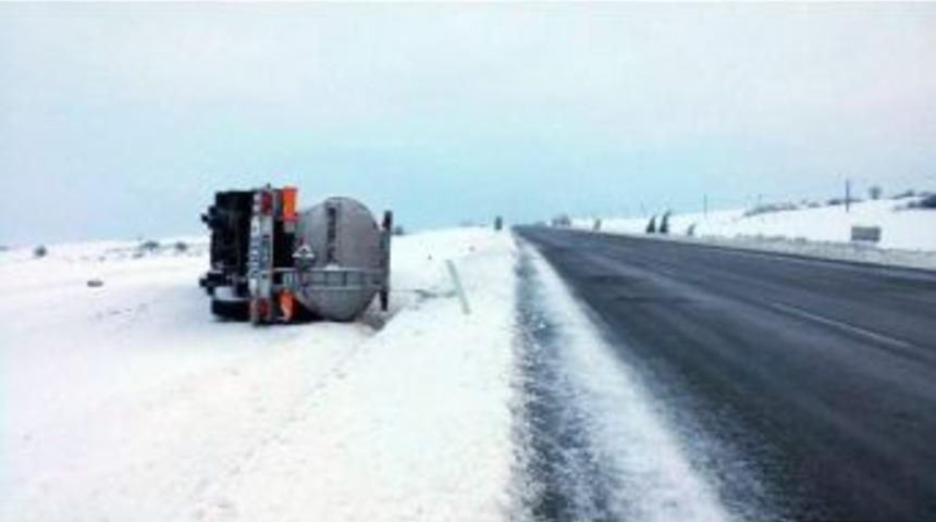 Yağ Tankeri Devrildi